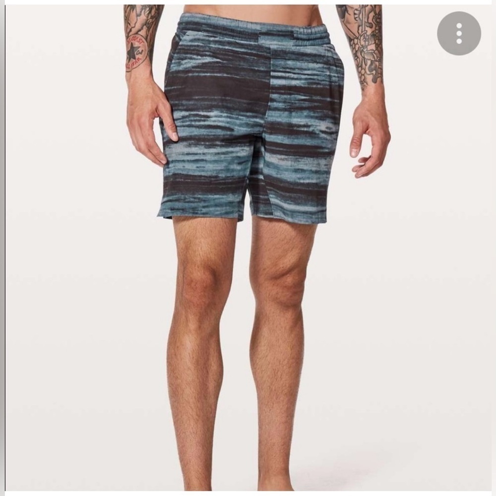 Lululemon Surge 6” High Tide Multi Elastic Blue Shorts Size M